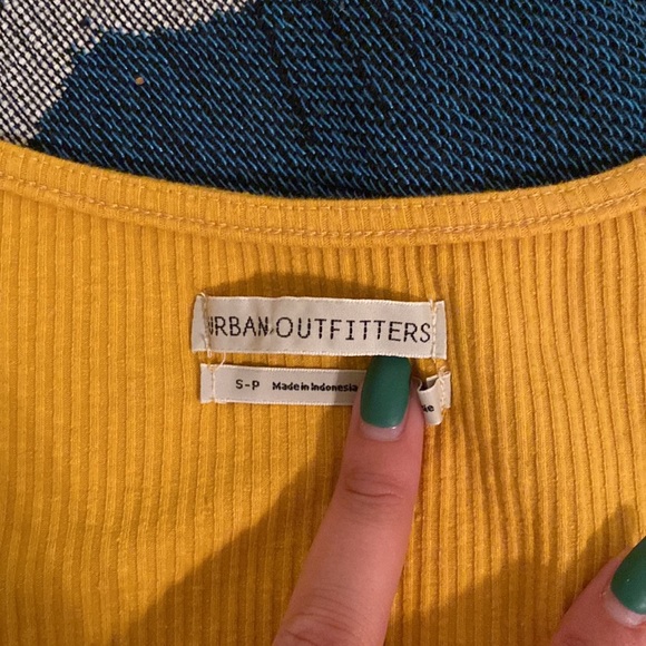 🌼💛 UO Square Neck Top 🌼💛 - Picture 3 of 6